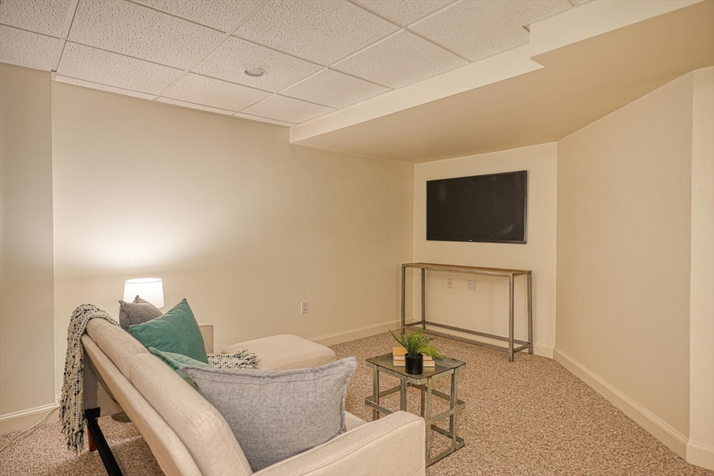 7 Wainwright Road, Unit 97 Winchester, MA 01890 - Photo 32 of 42 Gallery Image 32