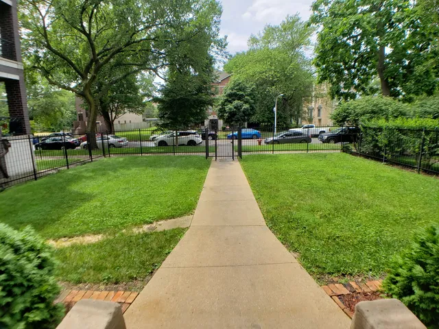 $1,300 | 6529 South Kimbark Avenue, Unit 3R, Chicago, IL 60637