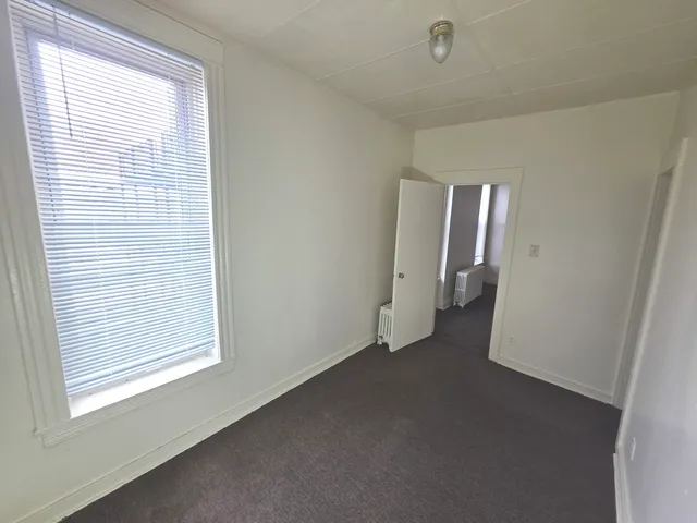 $1,300 | 6529 South Kimbark Avenue, Unit 3R, Chicago, IL 60637