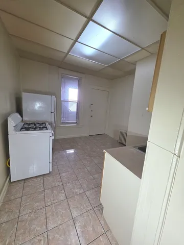 $1,275 | 6529 South Kimbark Avenue, Unit 3R, Chicago, IL 60637