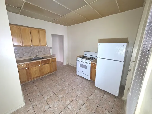 $1,275 | 6529 South Kimbark Avenue, Unit 3R, Chicago, IL 60637