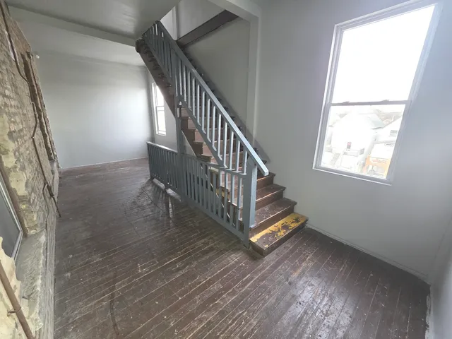 $1,300 | 6529 South Kimbark Avenue, Unit 3R, Chicago, IL 60637