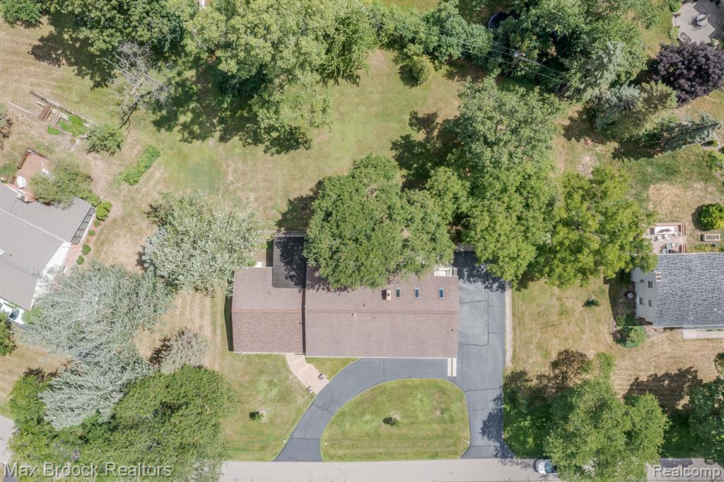796 Rock Spring Road Bloomfield Hills, MI 48304 - Photo 6 of 27 Gallery Image 6