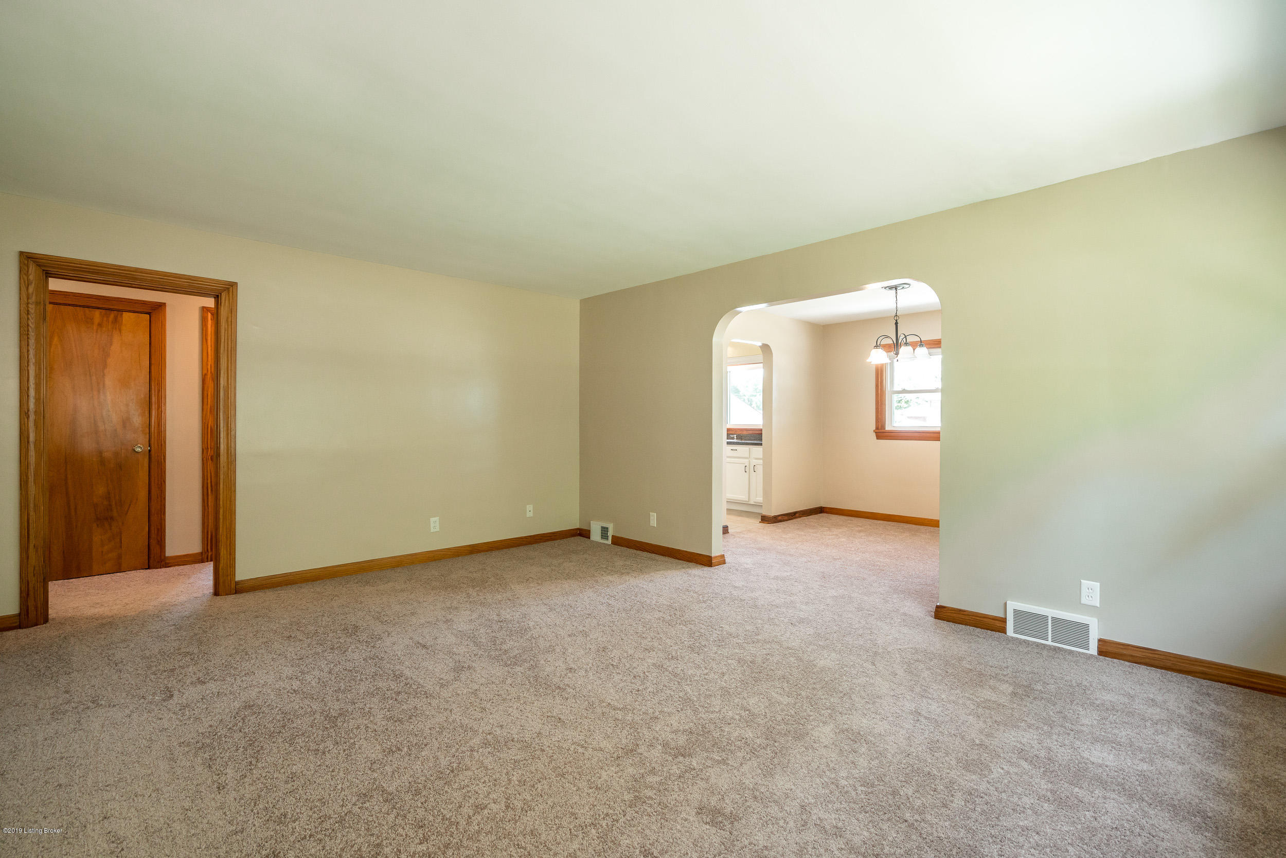 11517 Deering Road Louisville, KY 40272 - Photo 12 of 34 11517 Deering Road-13