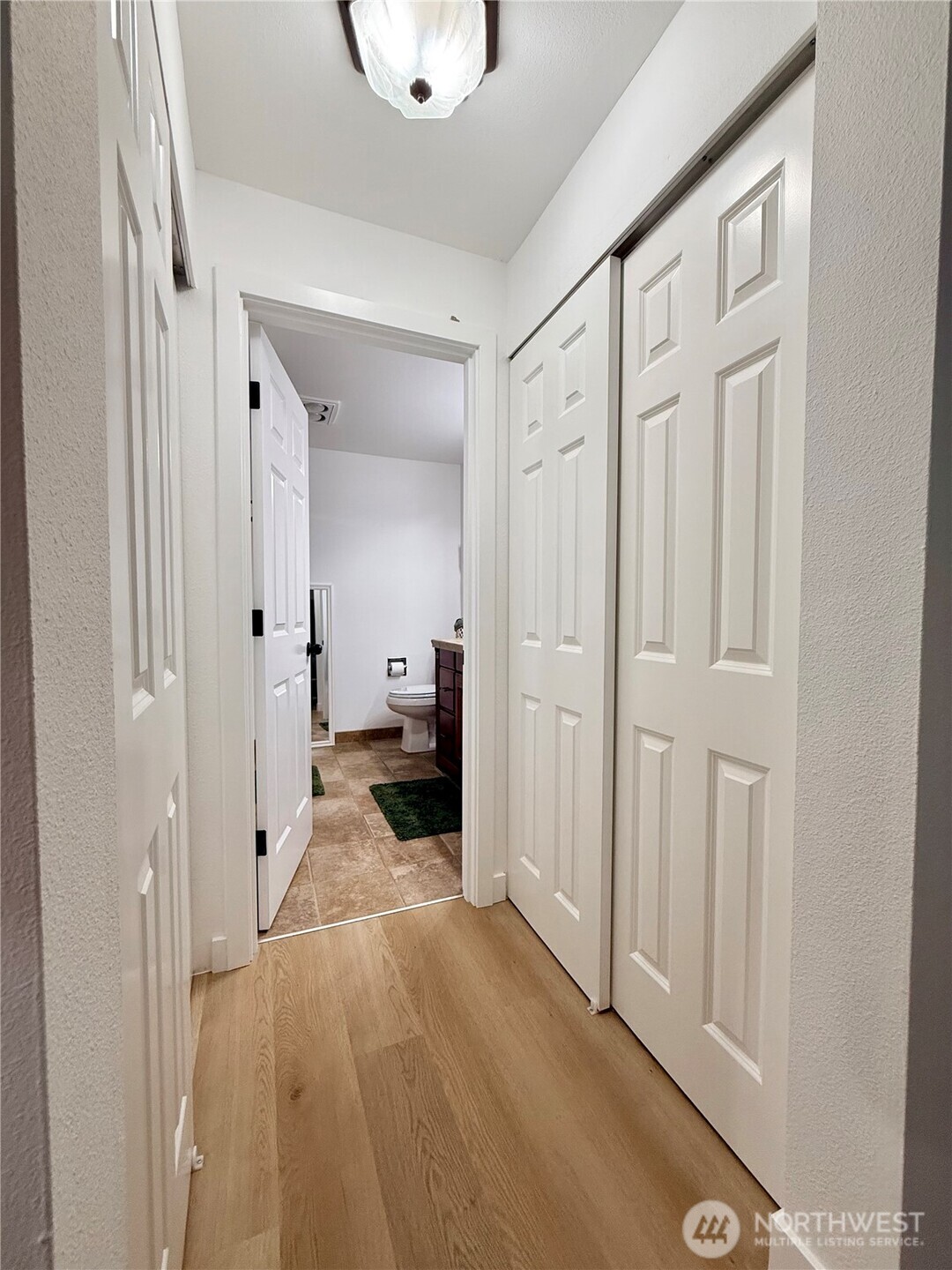 7901 196th Street Southwest, Unit 12 Edmonds, WA 98026 - Photo 29 of 35