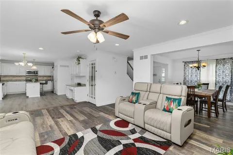 $399,900 | 627 West Falls Court, O'Fallon, MO 63368