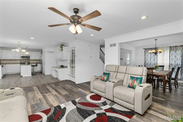 $399,900 | 627 West Falls Court, O'Fallon, MO 63368