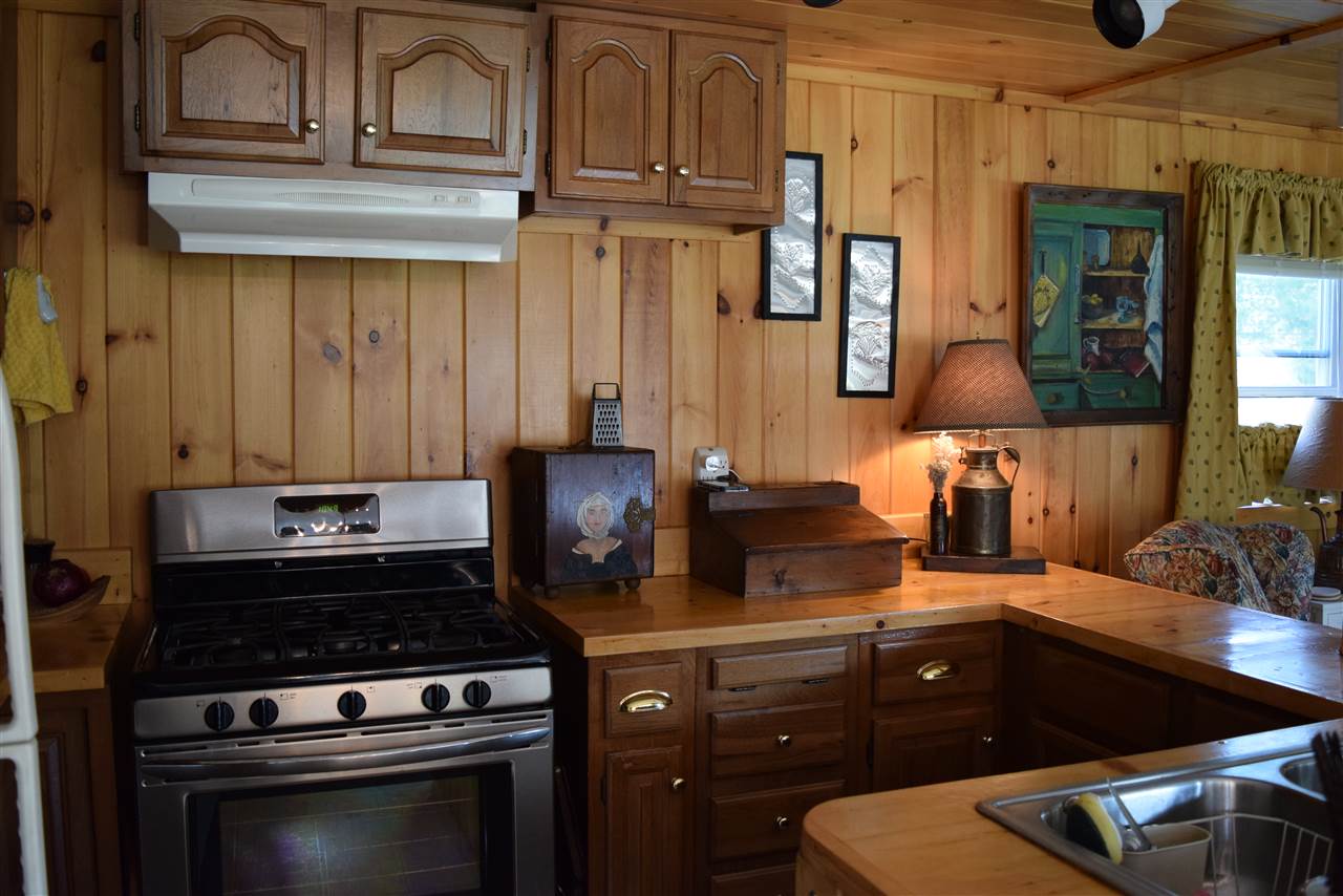 209 Parker Road Carroll, NH 03598 - Photo 7 of 22