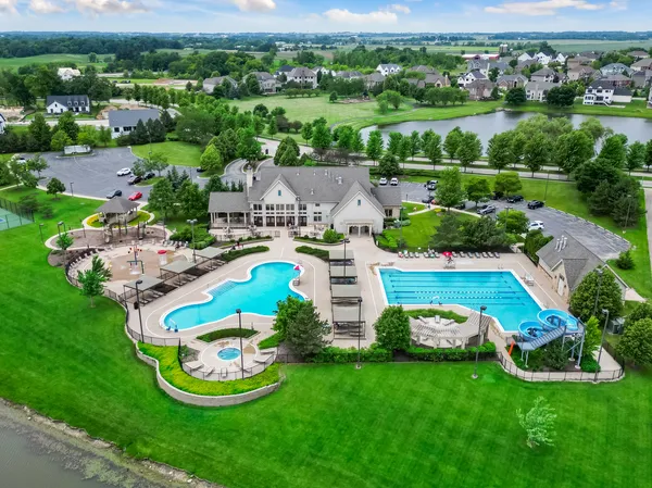 $565,000 | 748 Cashmere Lane, Elgin, IL 60124
