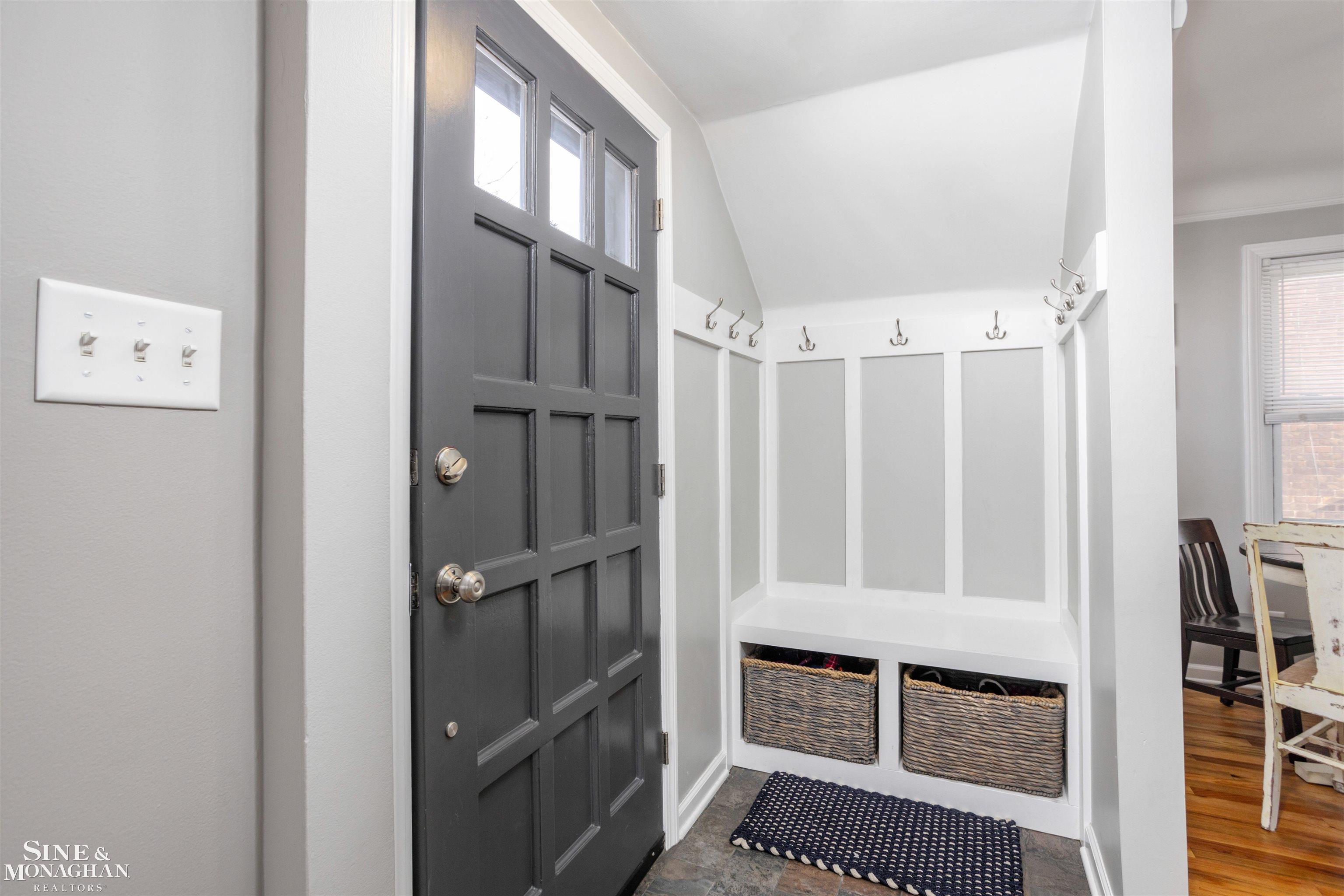 1849 Hampton Road Grosse Pointe Woods, MI 48236 - Photo 4 of 42