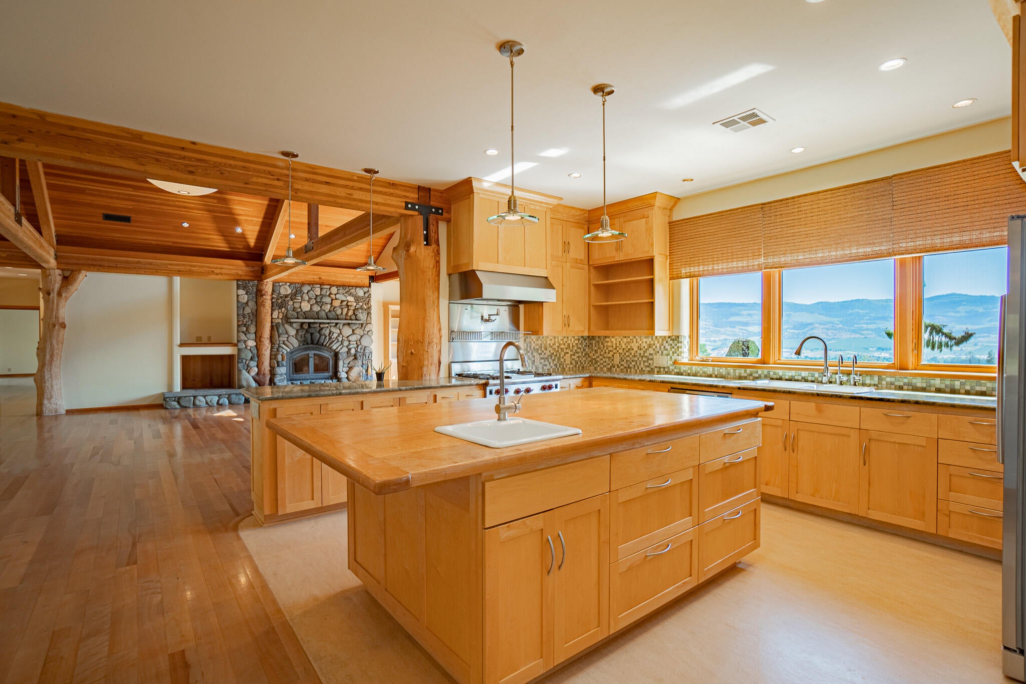 1785 Zemke Road Talent, OR 97540 - Photo 13 of 61 DSC09727-HDR