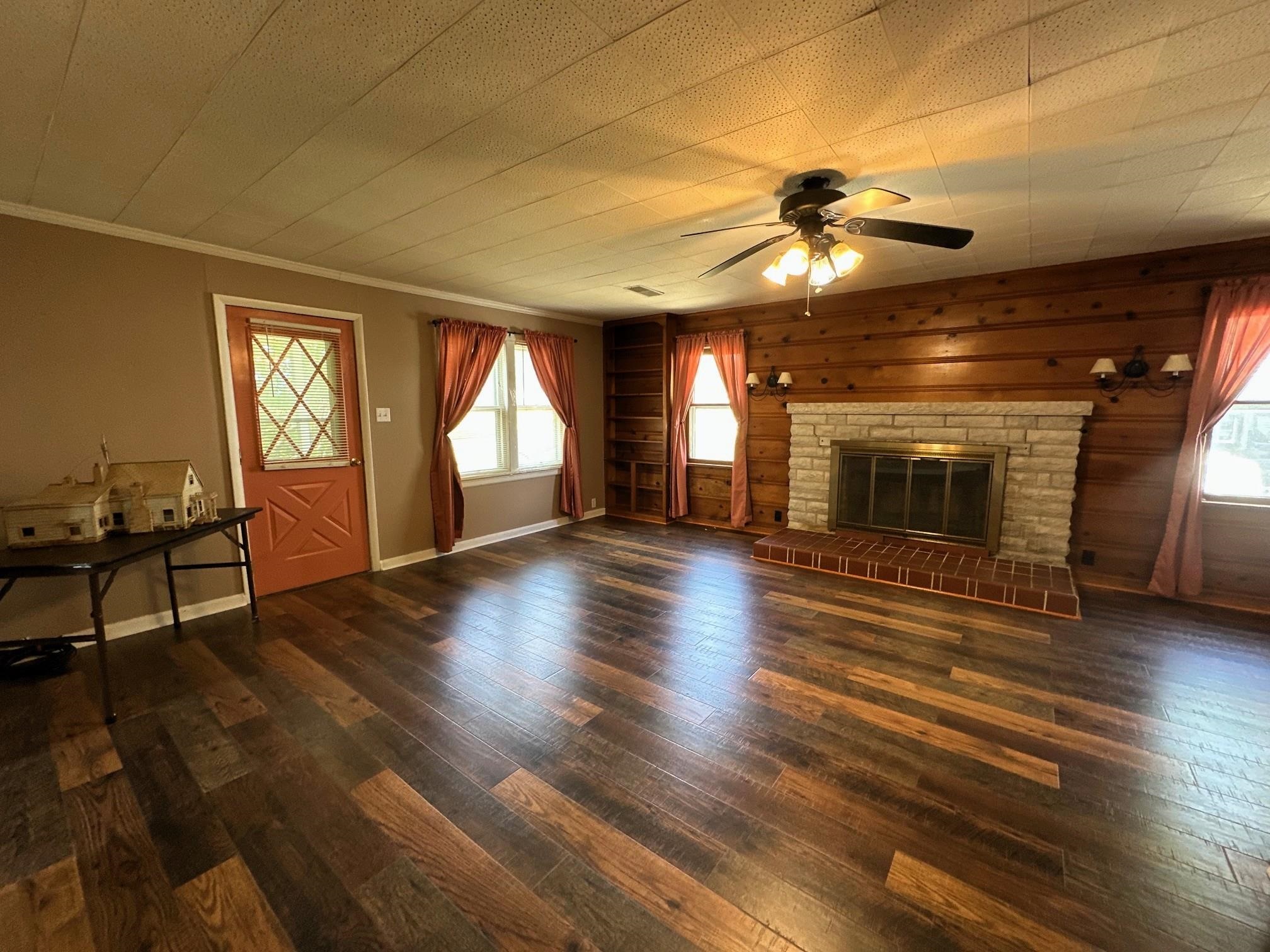 812 South Pittenger Road Selma, IN 47383 - Photo 2 of 29