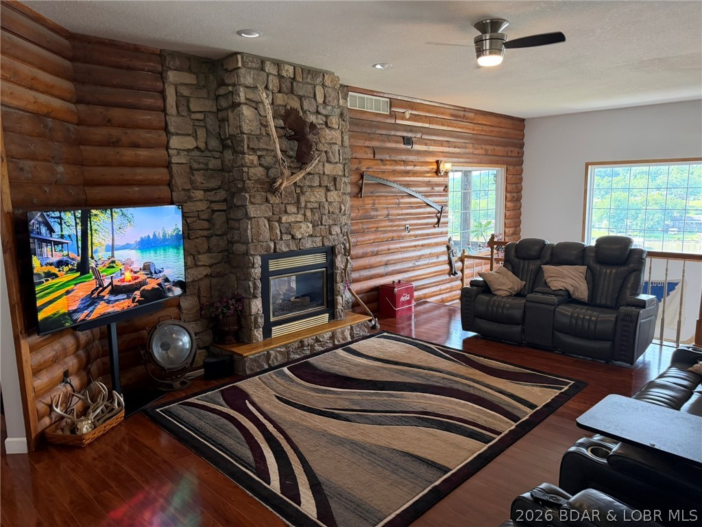 531 Minnowbrook Road Camdenton, MO 65020 - Photo 10 of 64