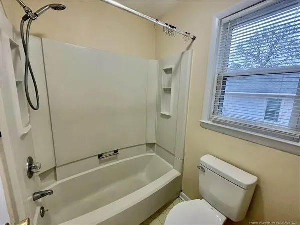 $1,500 | 2109 Hollyridge Place, Fayetteville, NC 28304