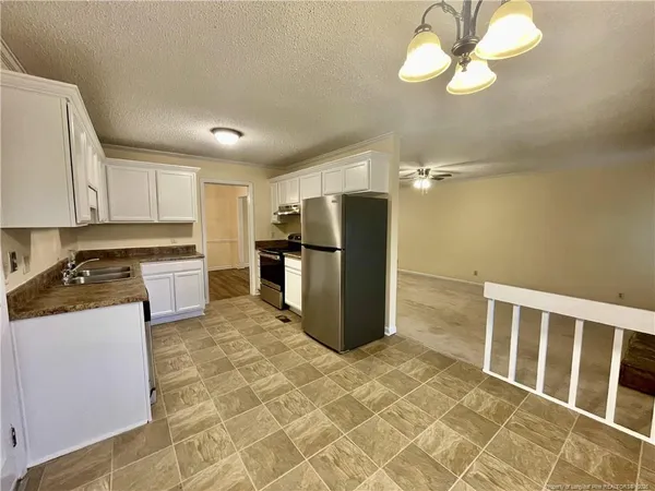 $1,500 | 2109 Hollyridge Place, Fayetteville, NC 28304