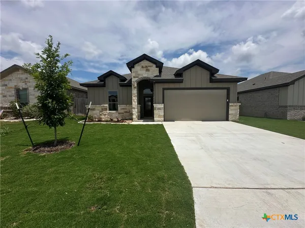 $379,000 | 8912 Glade Drive, Temple, TX 76502