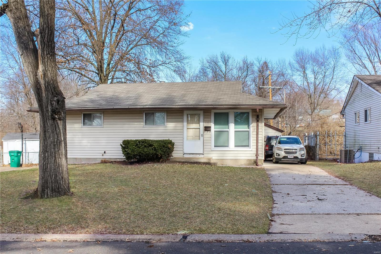 237 Glen Garry Road St. Louis, MO 63137 - Photo 1 of 1