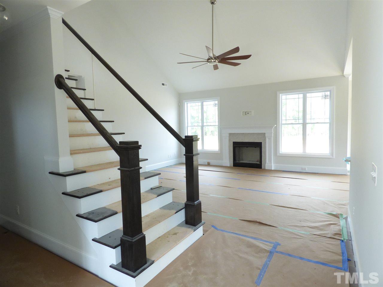 68 Jeans Way Benson, NC 27504 - Photo 2 of 28