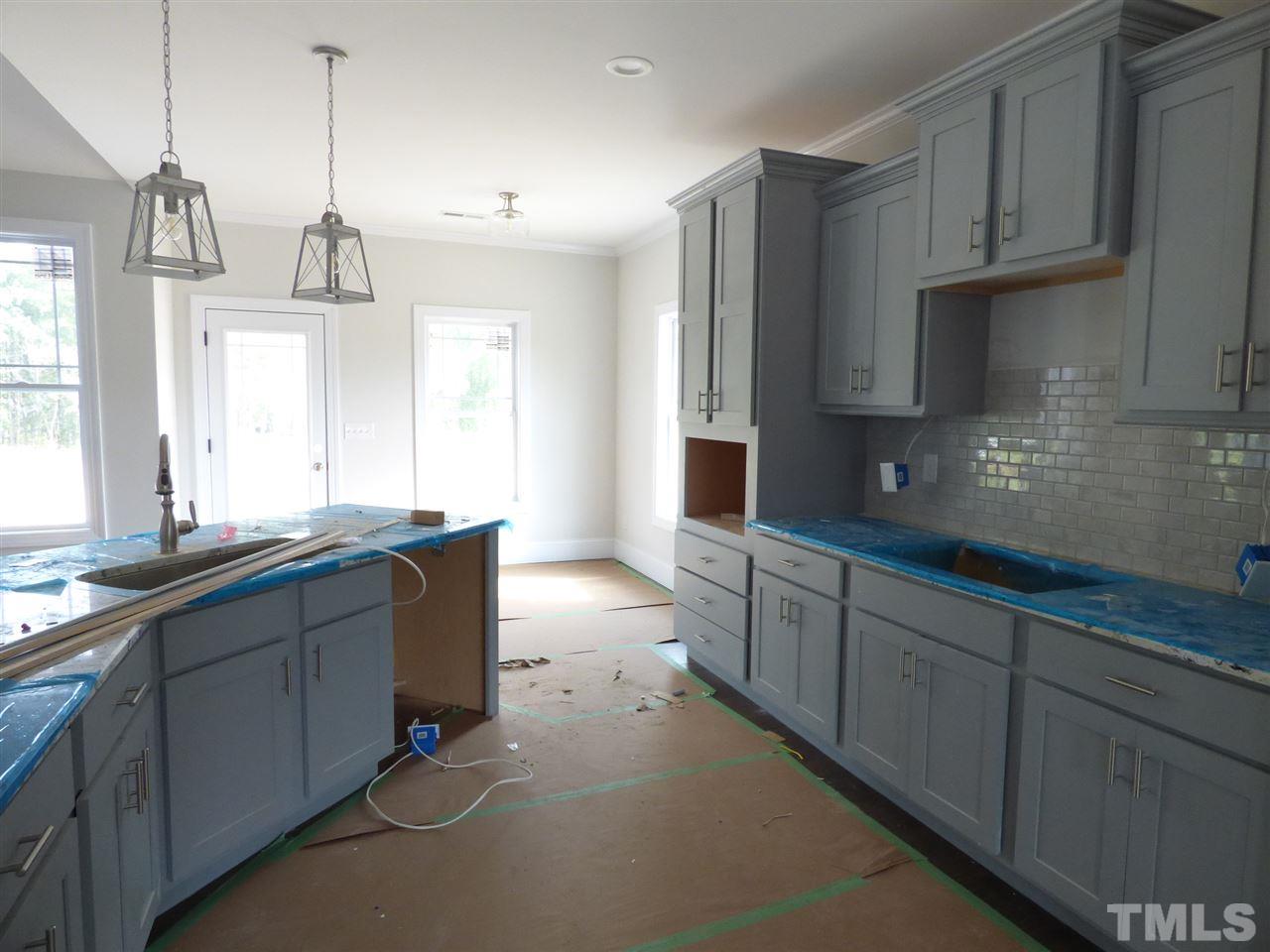 68 Jeans Way Benson, NC 27504 - Photo 6 of 28