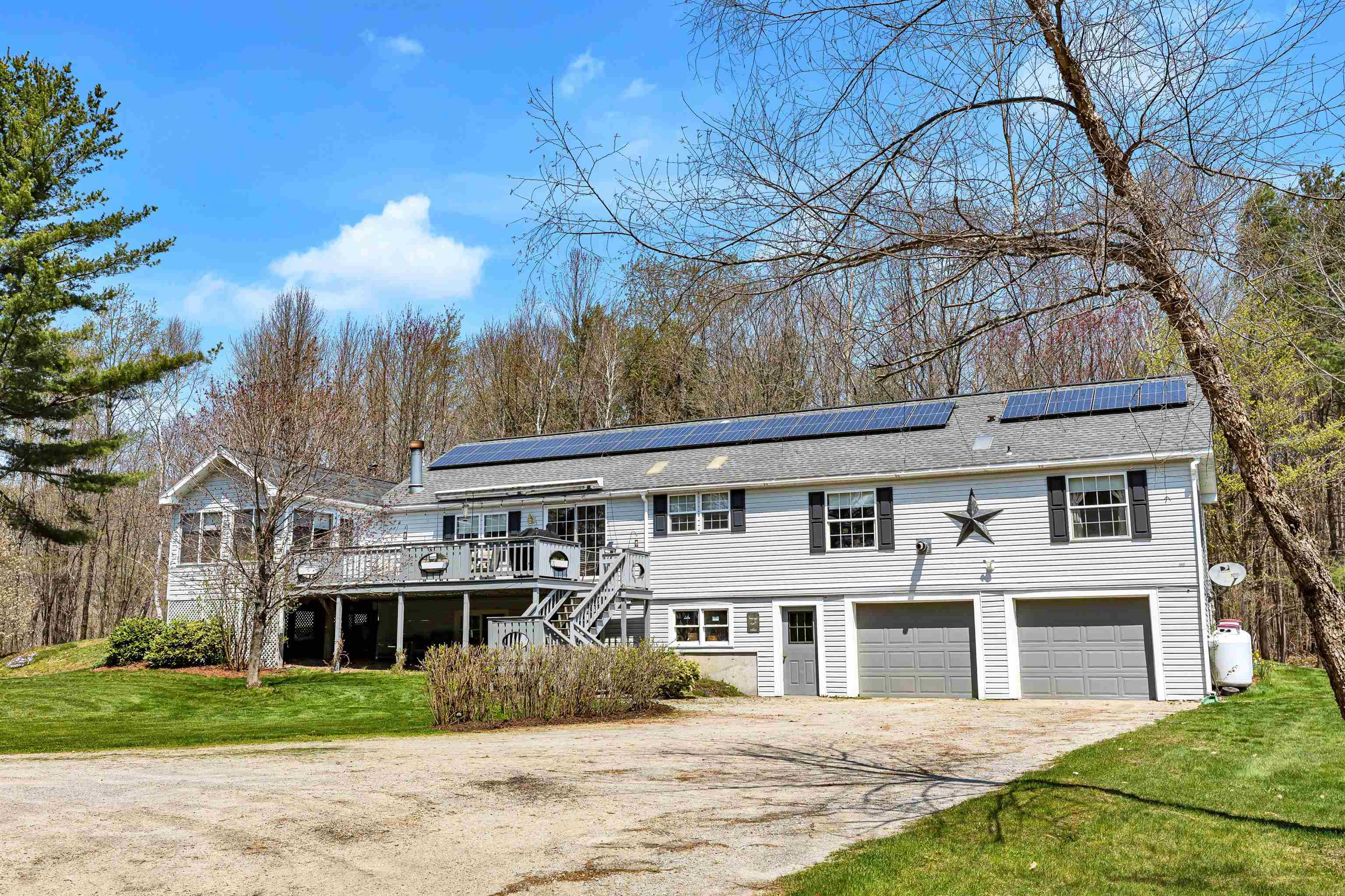 565 Center Pond Road Stoddard, NH 03464 - Photo 2 of 39