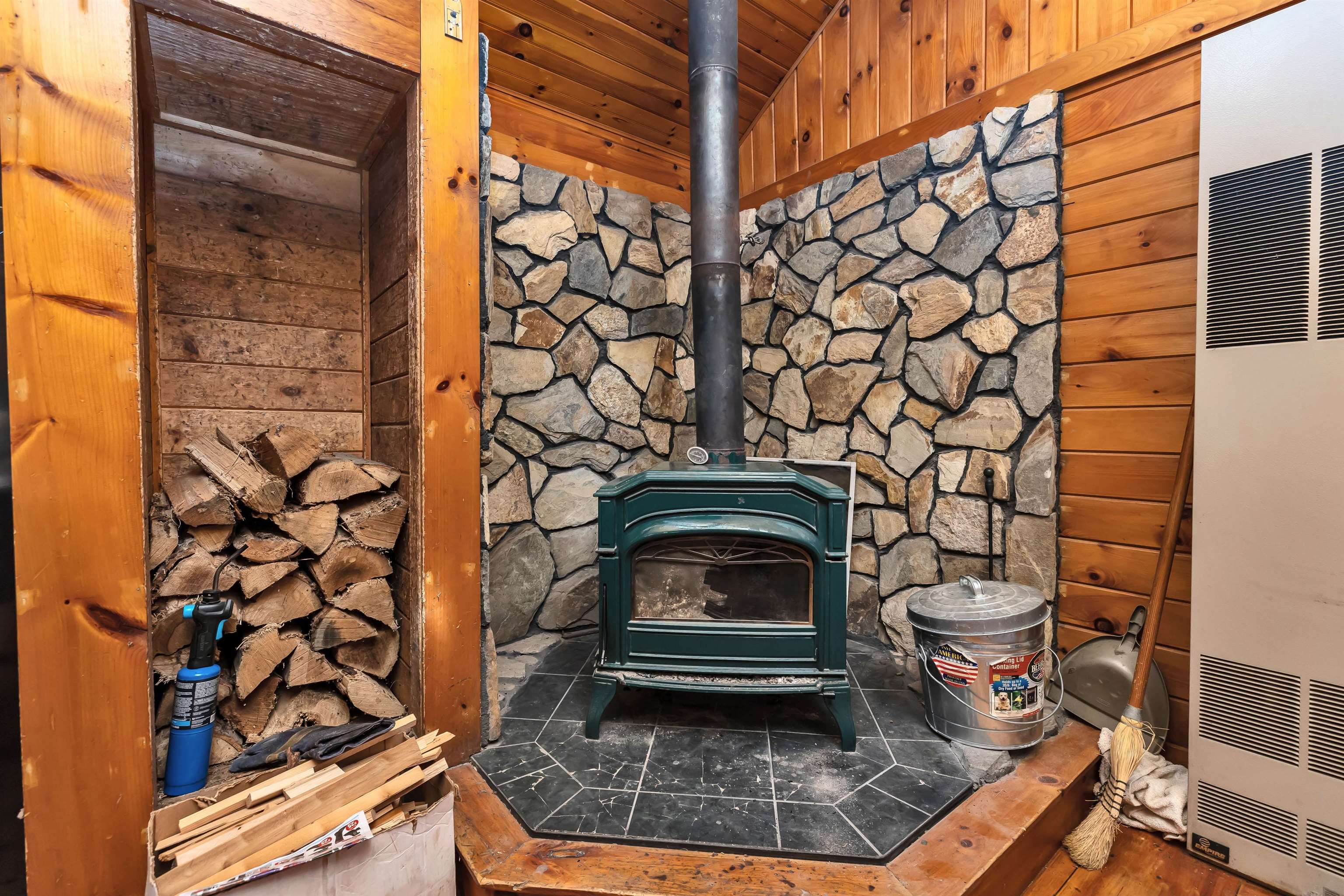 565 Center Pond Road Stoddard, NH 03464 - Photo 24 of 39