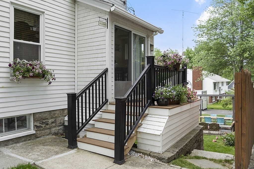 39 Forsberg Street Worcester, MA 01607 - Photo 13 of 34 Gallery Image 13
