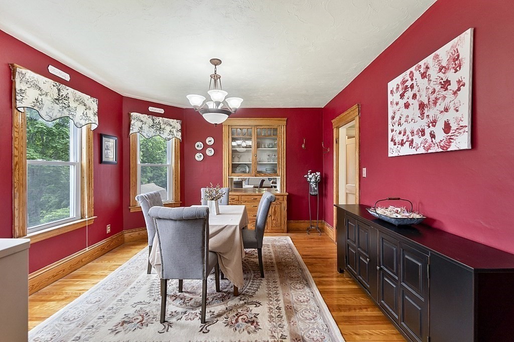 39 Forsberg Street Worcester, MA 01607 - Photo 5 of 34 Gallery Image 5