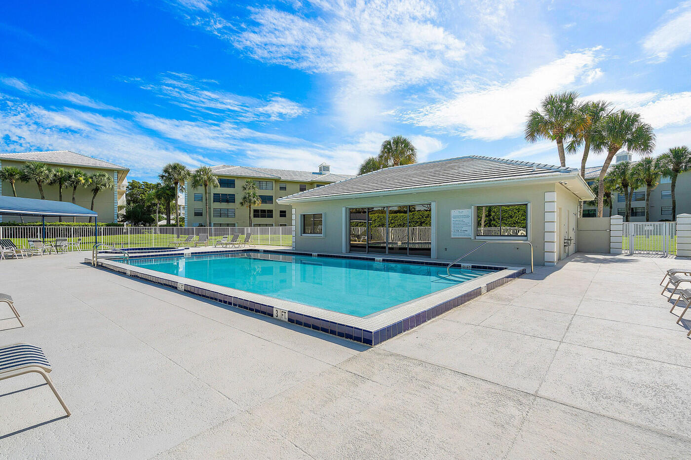 6085 Balboa Circle, Unit 204 Boca Raton, FL 33433 - Photo 26 of 30 Pool