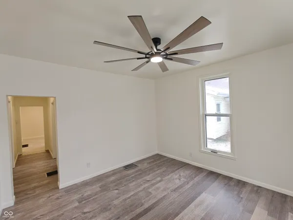 $1,650 | 734 Main Street, Shelbyville, IN 46176