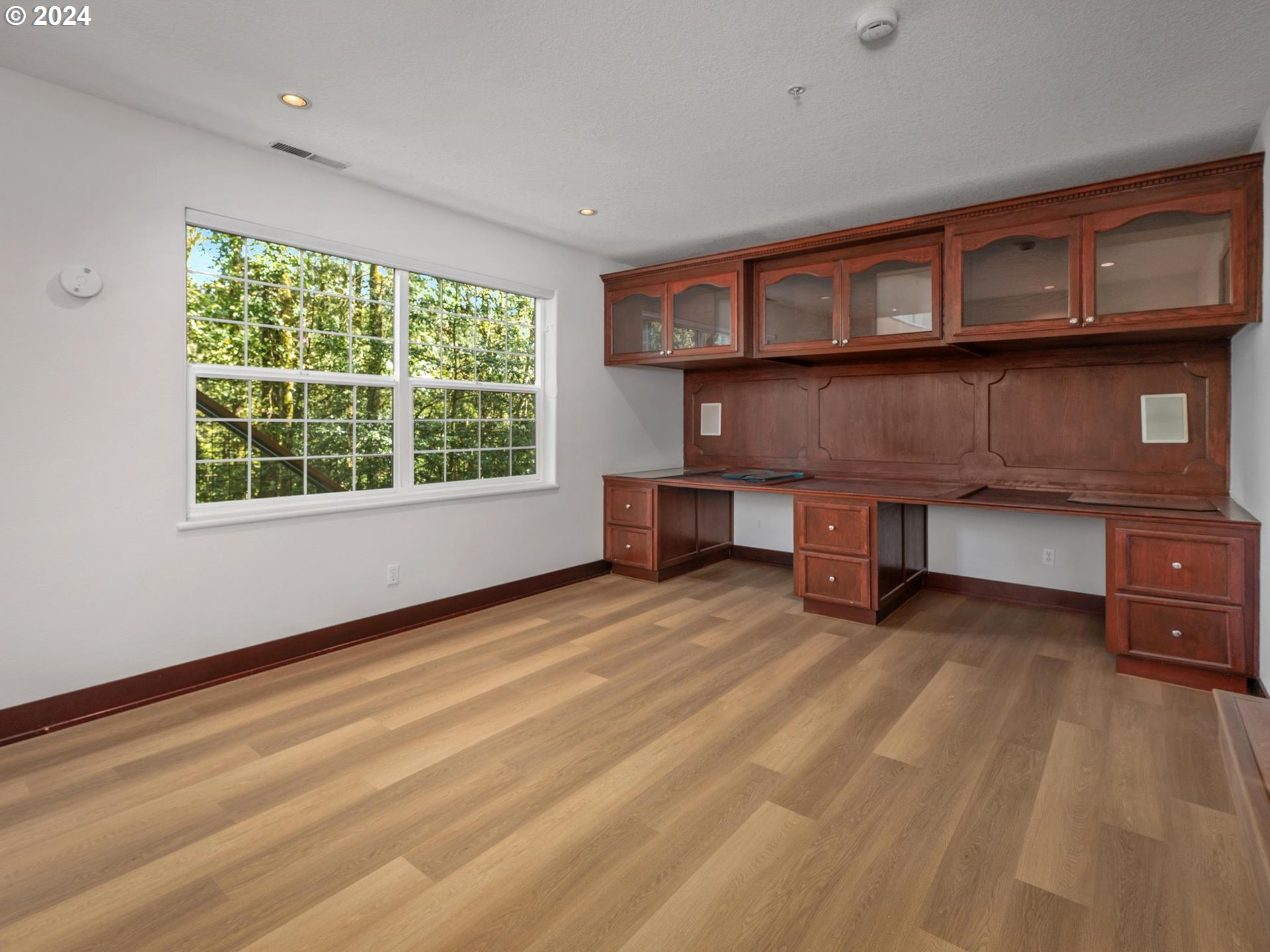 6254 Southwest Burlingame Avenue, Unit A Portland, OR 97239 - Photo 34 of 44 a view of a livingroom with furniture and staircase