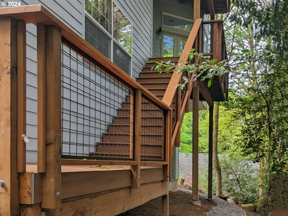 6254 Southwest Burlingame Avenue, Unit A Portland, OR 97239 - Photo 43 of 44 a view of entryway