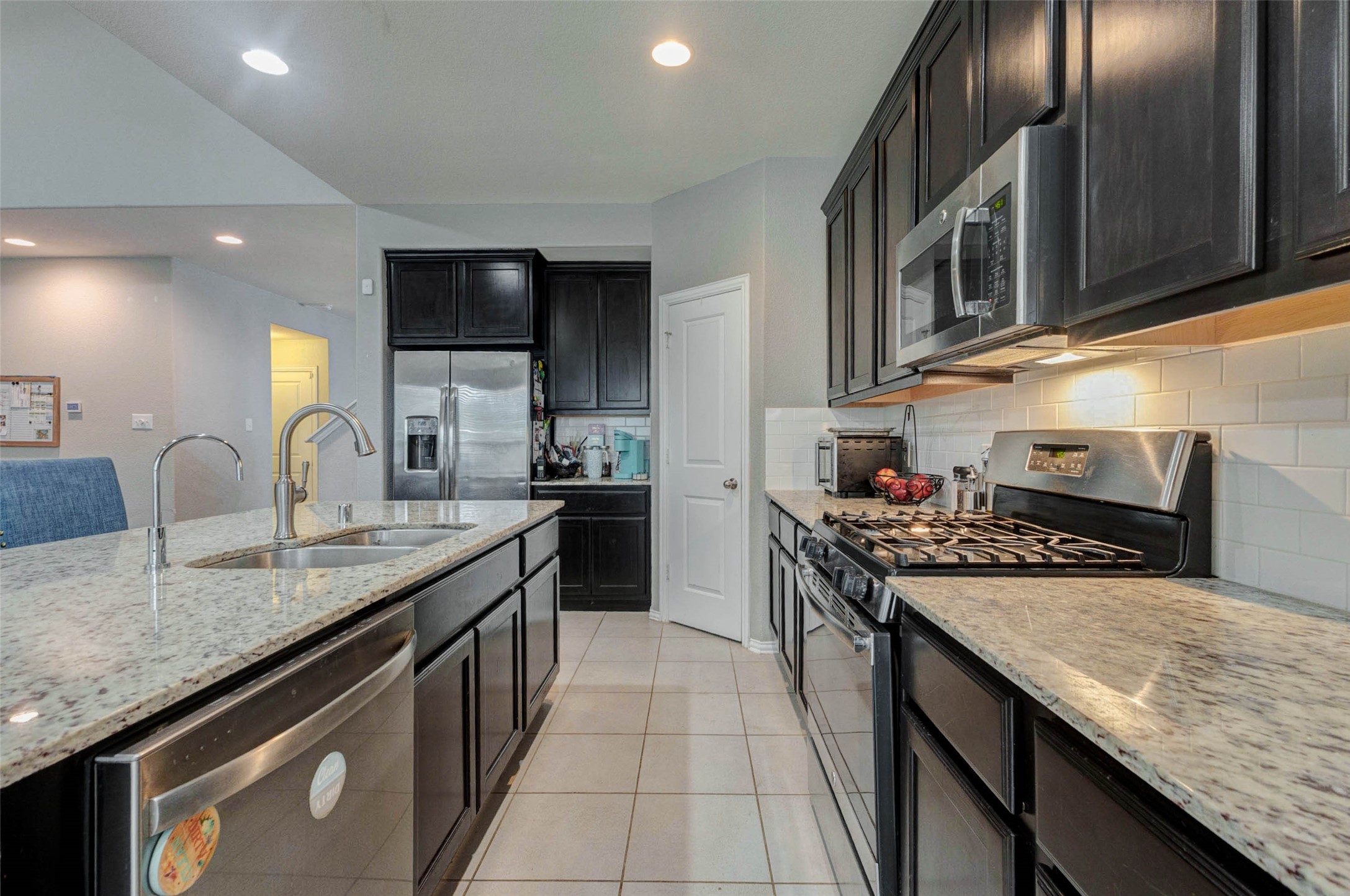 6614 Hunters Way Lane Baytown, TX 77521 - Photo 14 of 42