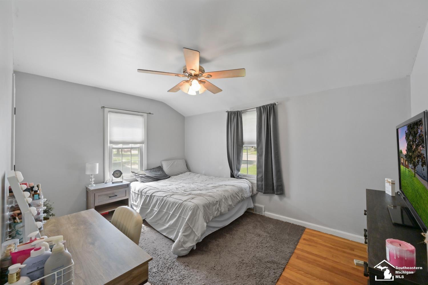 5864 Edgewood Boulevard Monroe, MI 48161 - Photo 11 of 25 50209778-55031d77-18da-4ce3-b0ae-207553f9a813.JPG