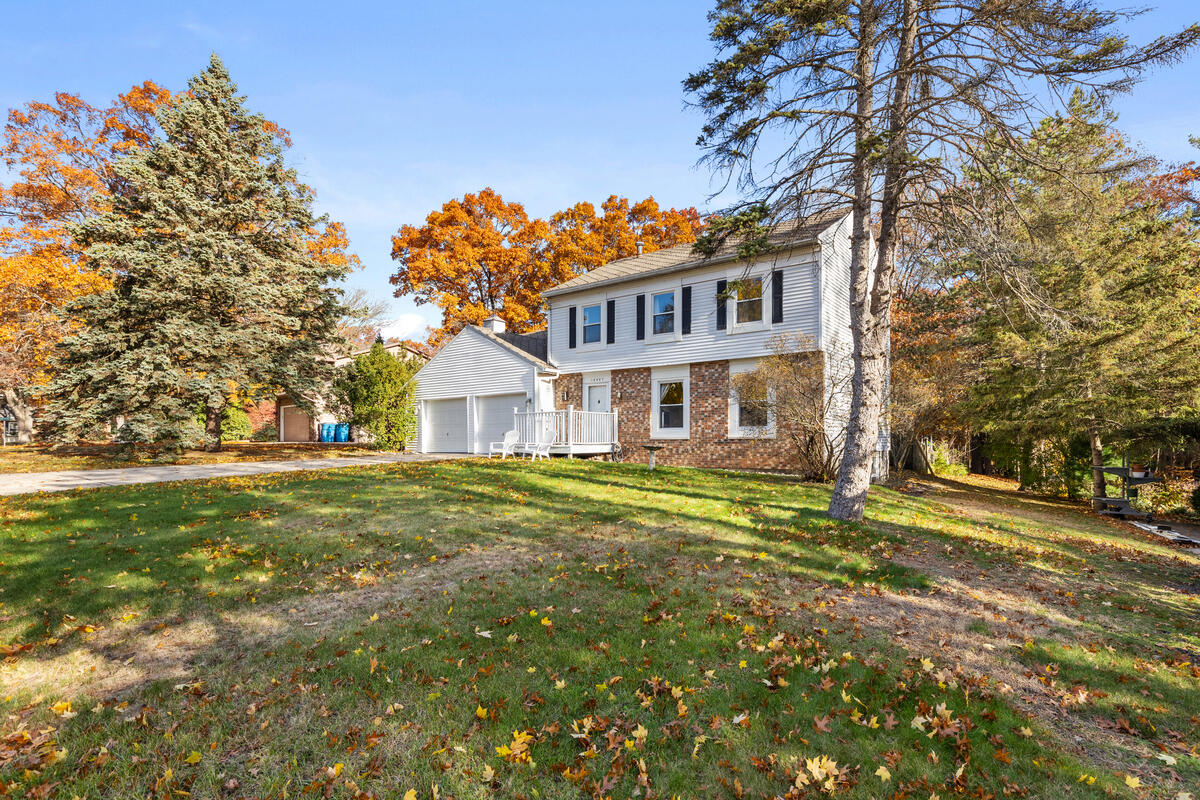 15467 Wisteria Lane Spring Lake, MI 49456 - Photo 3 of 33 15467-Wisteria_003