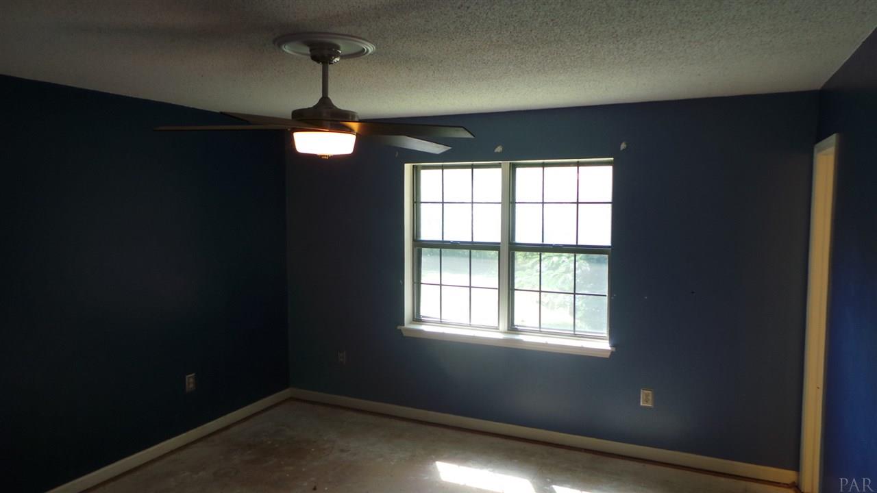 1229 West 10 Mile Road Cantonment, FL 32533 - Photo 14 of 27 Gallery Image 14