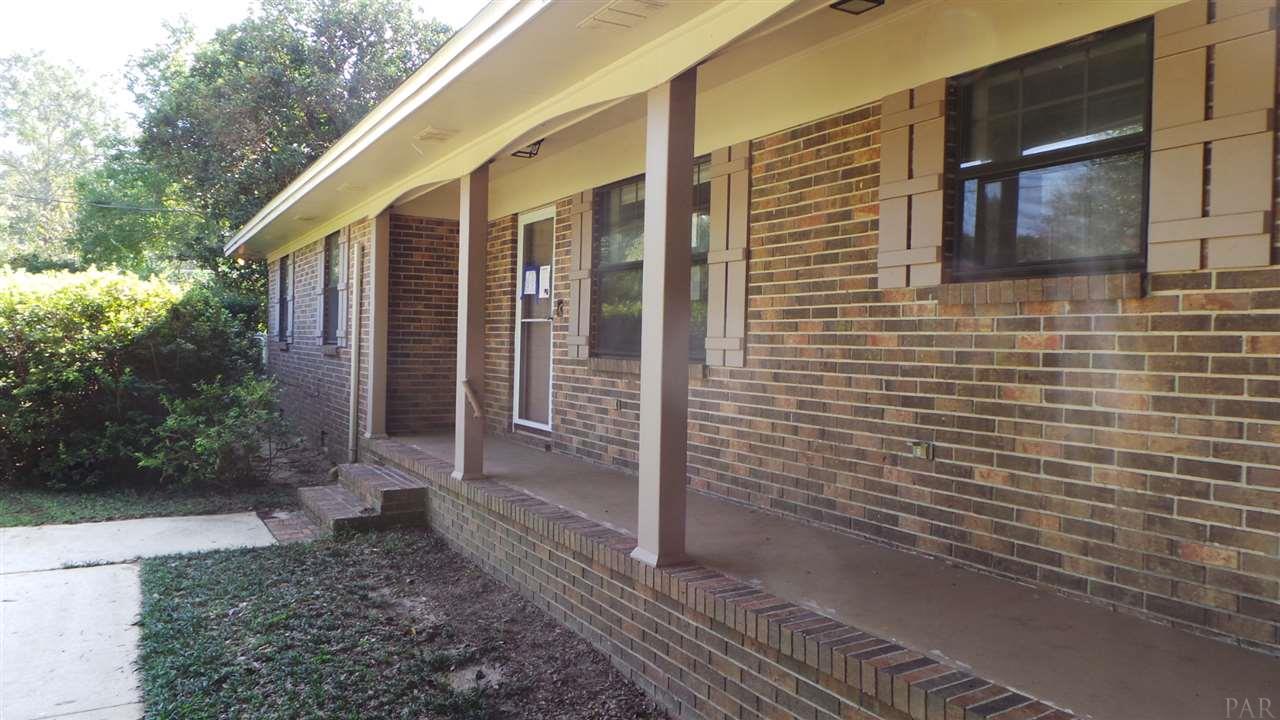 1229 West 10 Mile Road Cantonment, FL 32533 - Photo 2 of 27 Gallery Image 2