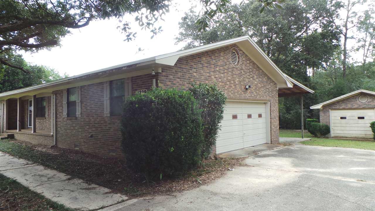 1229 West 10 Mile Road Cantonment, FL 32533 - Photo 3 of 27 Gallery Image 3