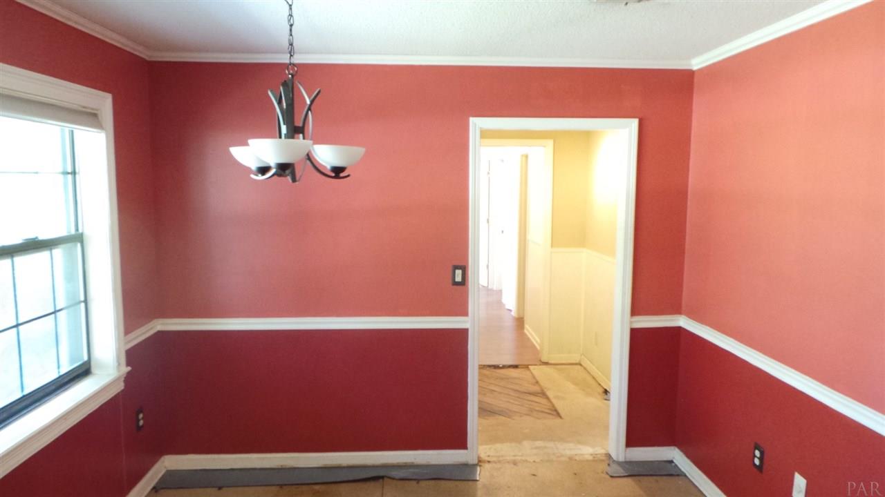 1229 West 10 Mile Road Cantonment, FL 32533 - Photo 9 of 27 Gallery Image 9