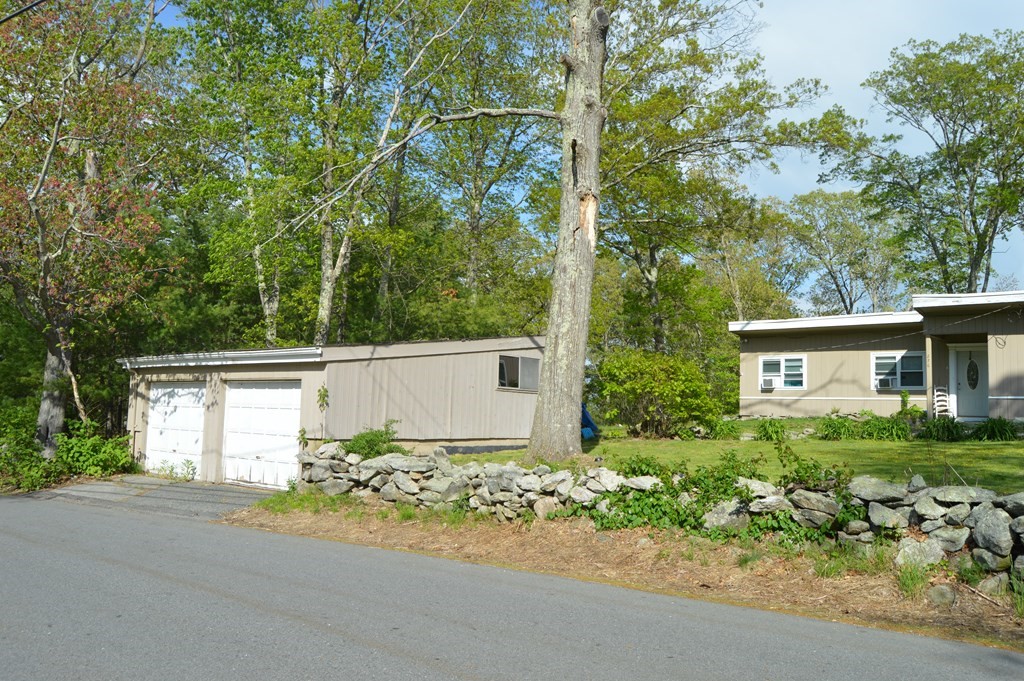 276 Cooper Road Northbridge, MA 01534 - Photo 4 of 19