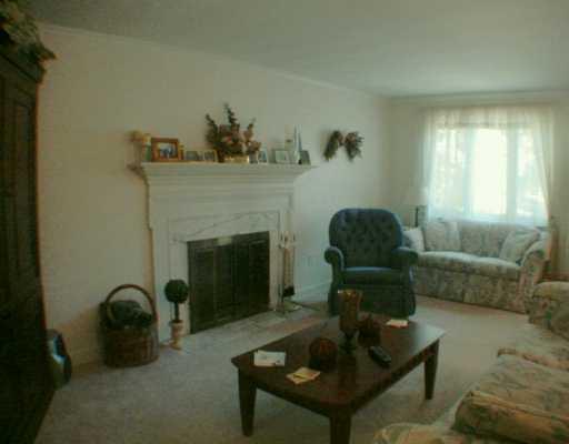 334 Rockhill Road Pittsburgh, PA 15243 - Photo 6 of 8