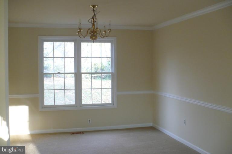 742 Sonata Way Silver Spring, MD 20901 - Photo 21 of 26 Dining Room