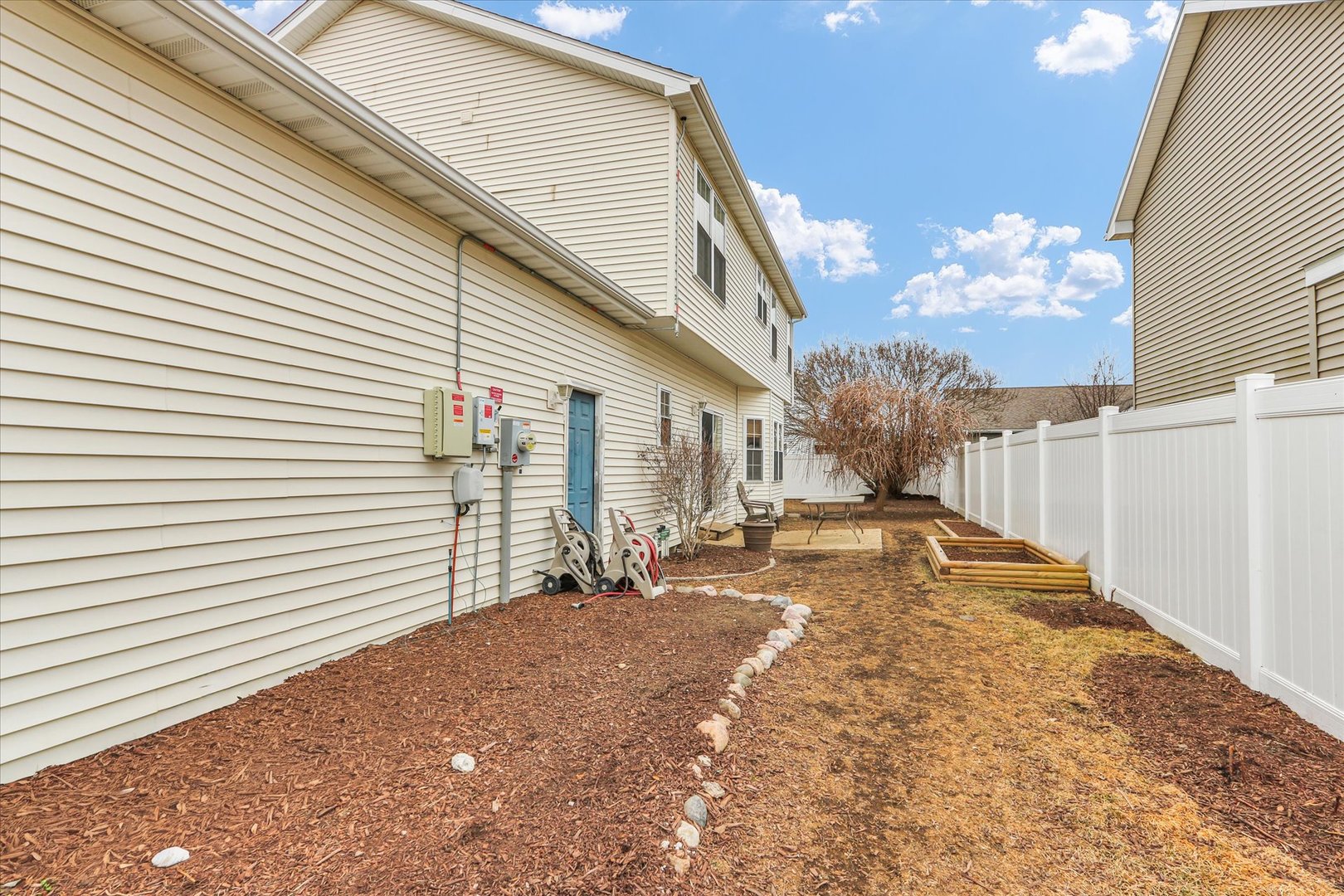 1328 West Ridge Lane Champaign, IL 61822 - Photo 6 of 41 Gallery Image 6