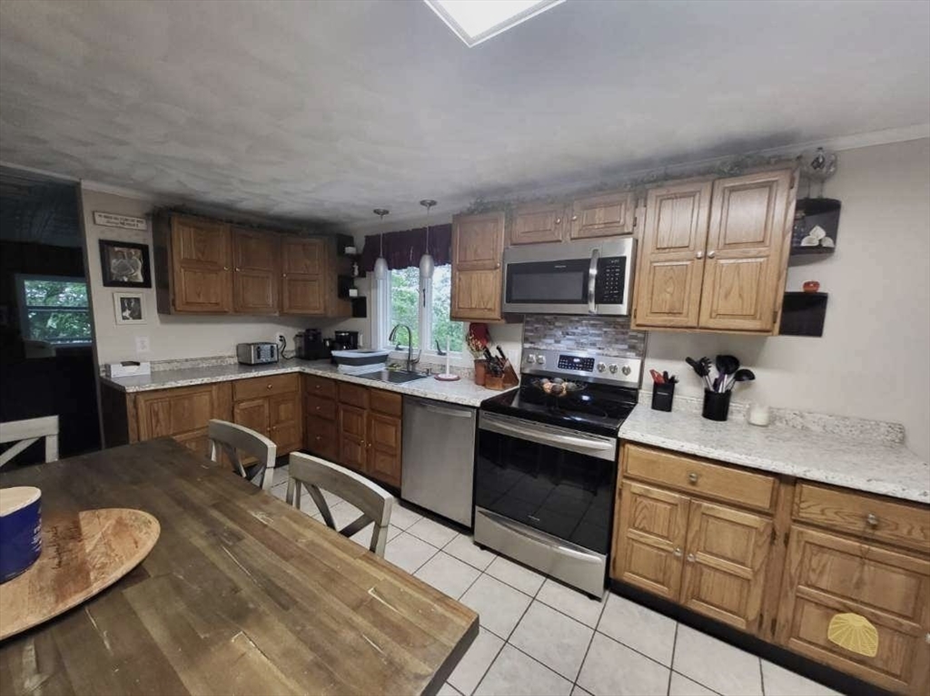 39 Cheever Road Malden, MA 02148 - Photo 15 of 38 Gallery Image 15