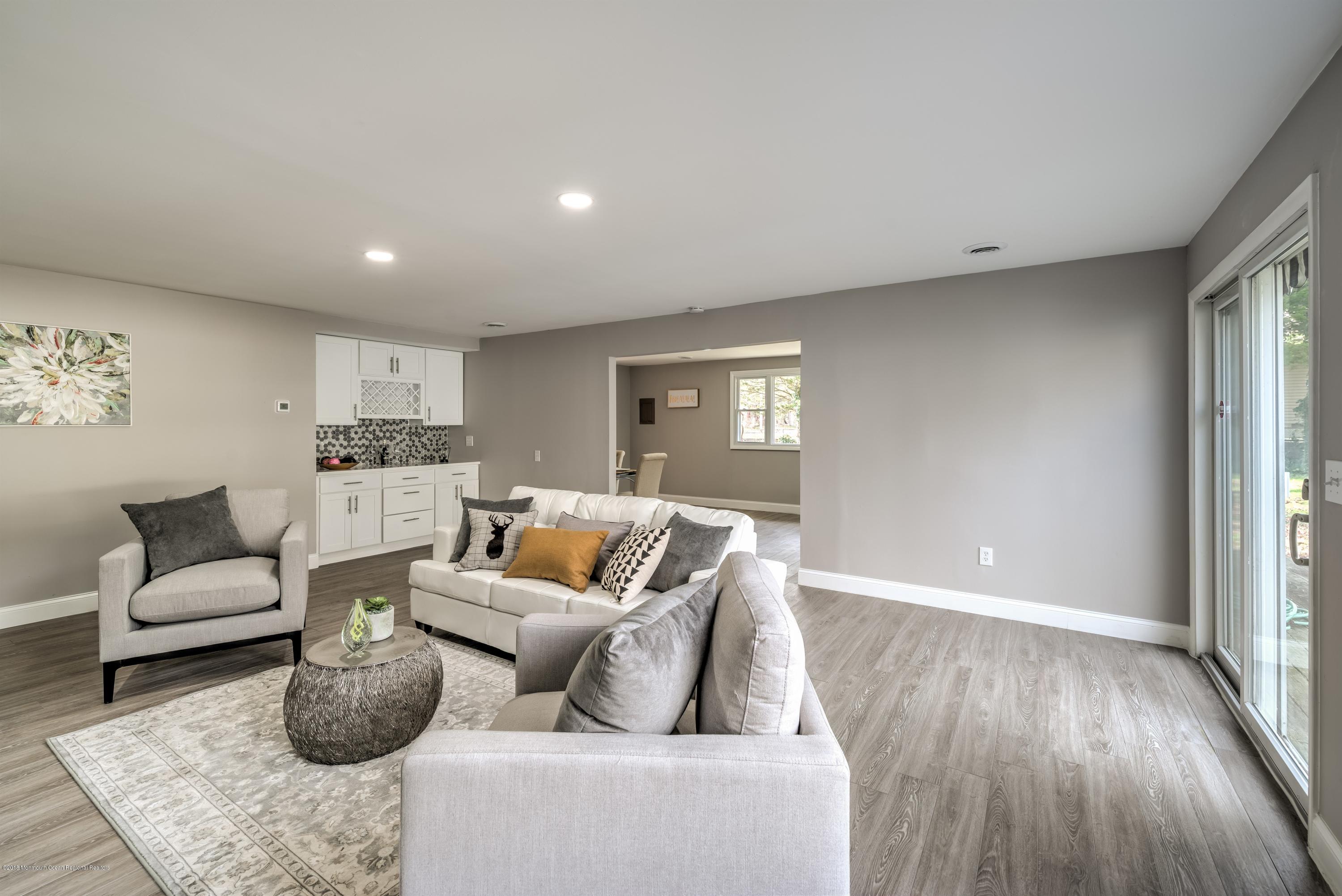 65 Sloop Creek Road Bayville, NJ 08721 - Photo 6 of 29 006_LIVING ROOM
