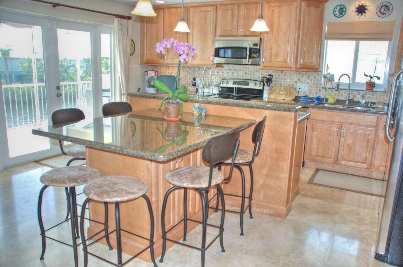 606 La Paloma Road Key Largo, FL 33037 - Photo 6 of 22 Kitchen