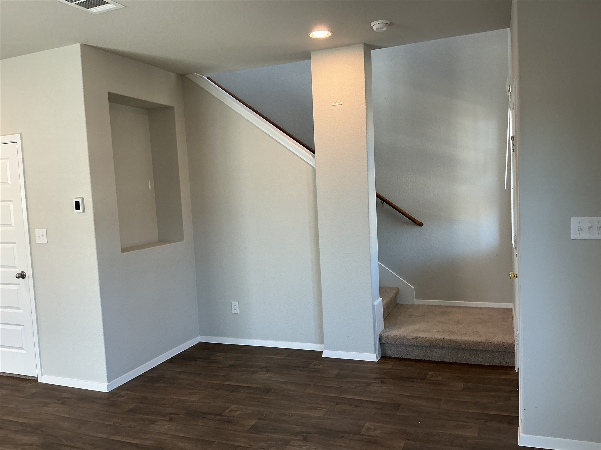 123 Bluestem Drive Elgin, TX 78621 - Photo 3 of 18