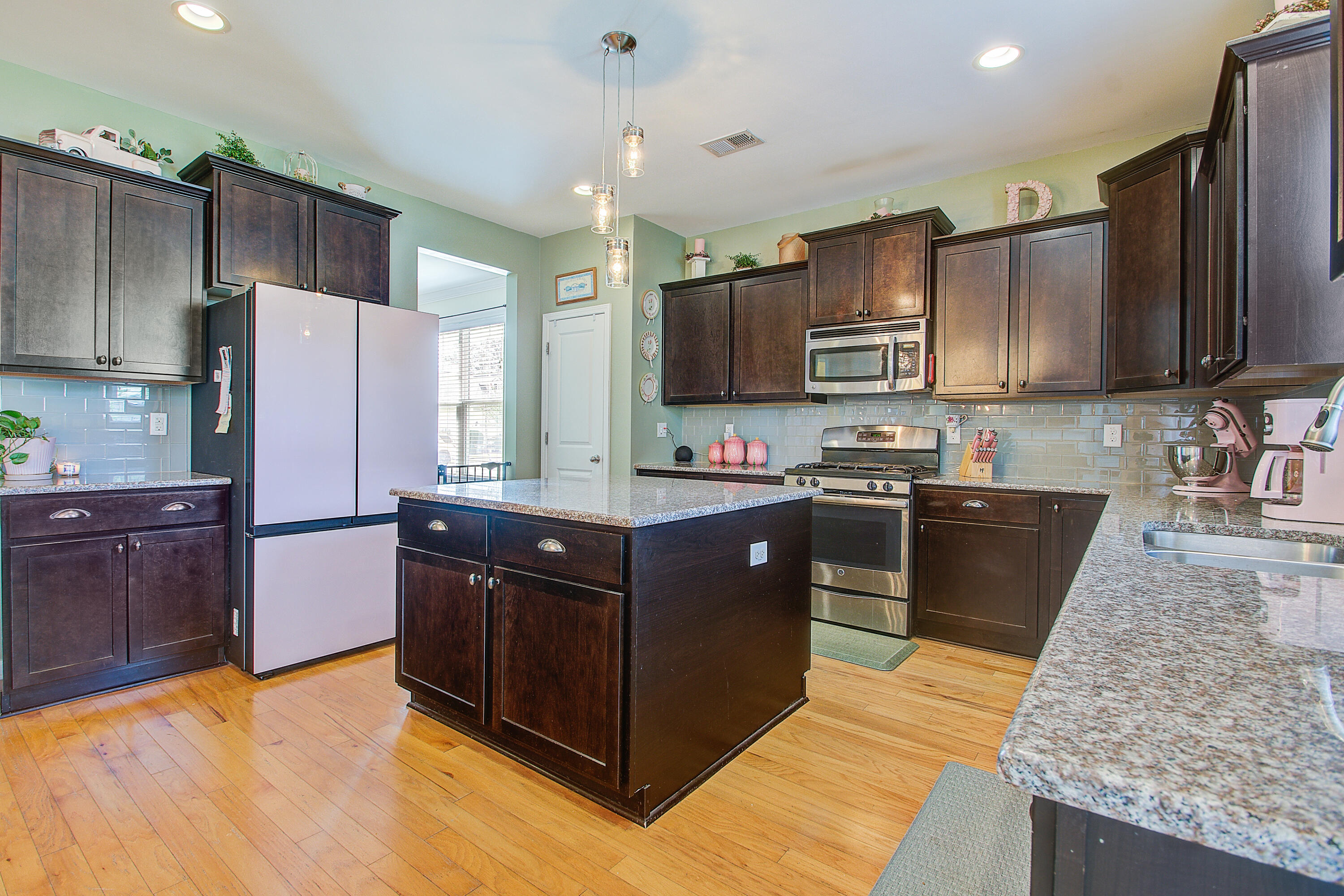 1305 Raven Road Hanahan, SC 29410 - Photo 14 of 50 1305 (14)
