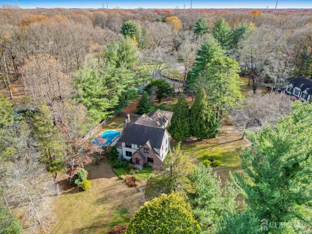 a house view with a outdoor space