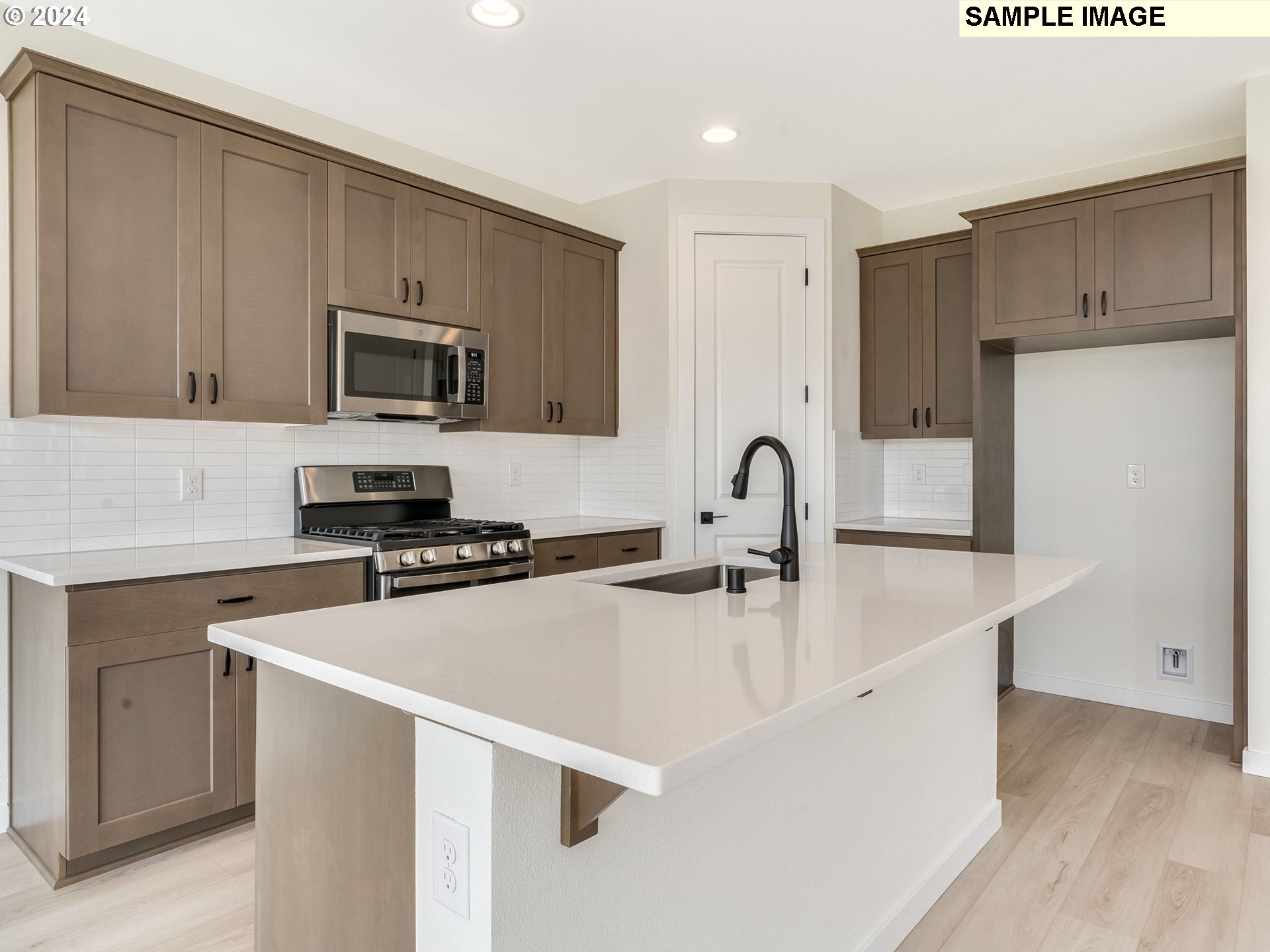 921 Northwest 178th Street Ridgefield, WA 98642 - Photo 10 of 28