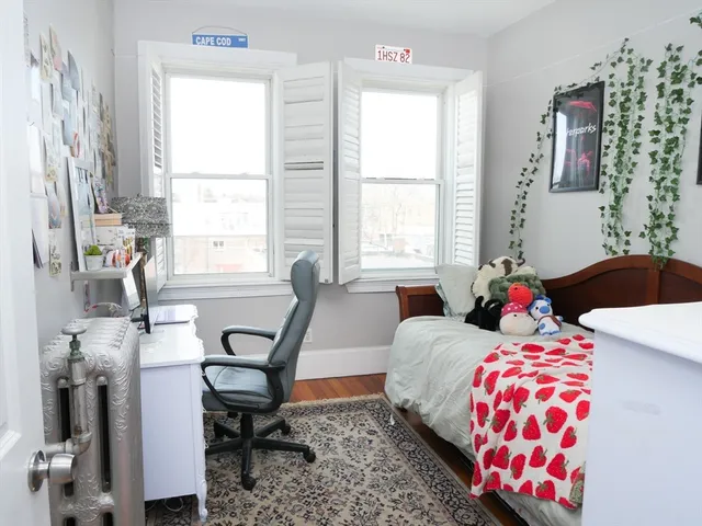 $2,890 | 14 Chestnut Hill Avenue, Unit 3, Boston, MA 02135